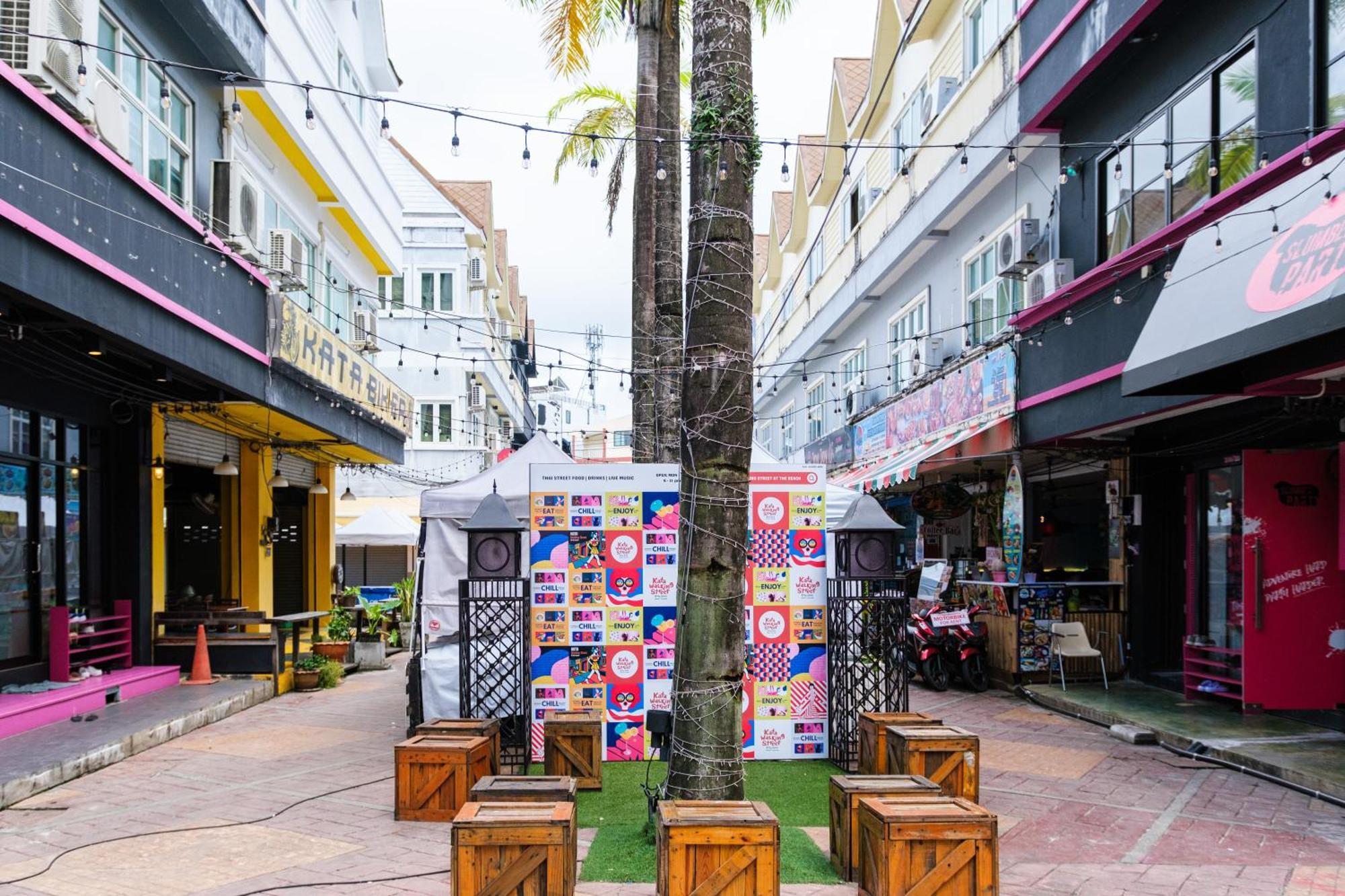 Slumber Surf Phuket Kata Hostel Екстериор снимка